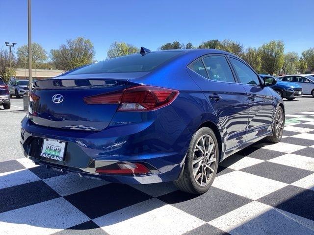 Hyundai Elantra  2020