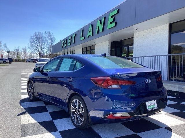 Hyundai Elantra  2020