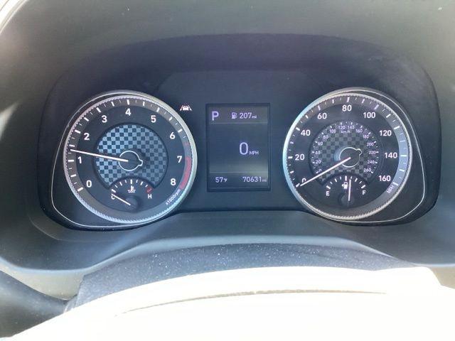 Hyundai Elantra  2020