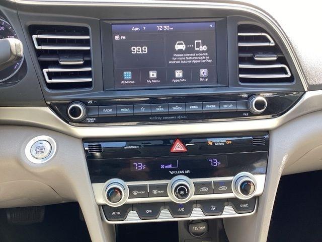 Hyundai Elantra  2020