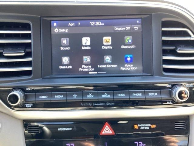 Hyundai Elantra  2020