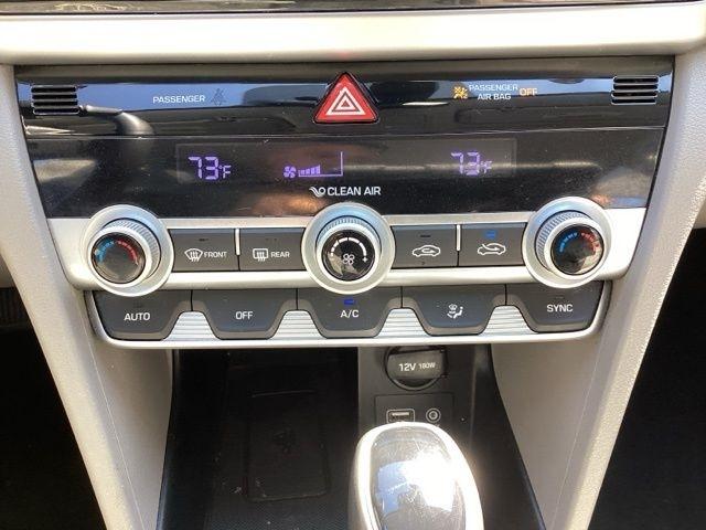 Hyundai Elantra  2020