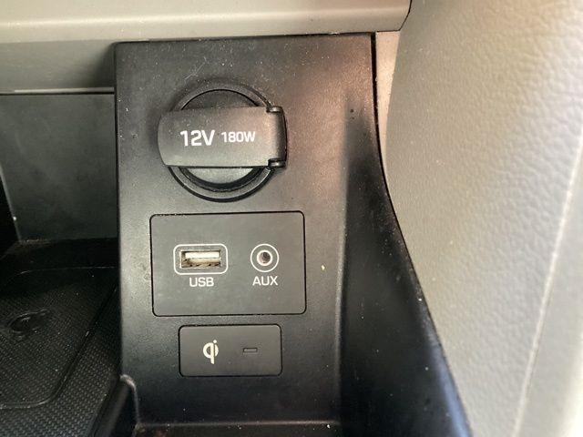 Hyundai Elantra  2020