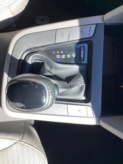 Hyundai Elantra  2020