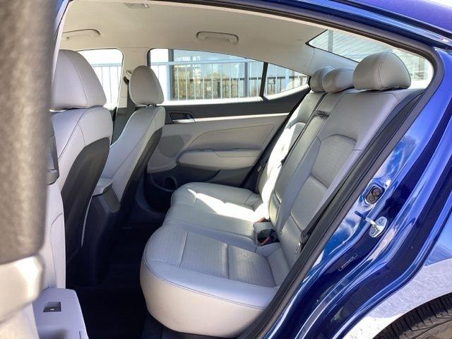 Hyundai Elantra  2020