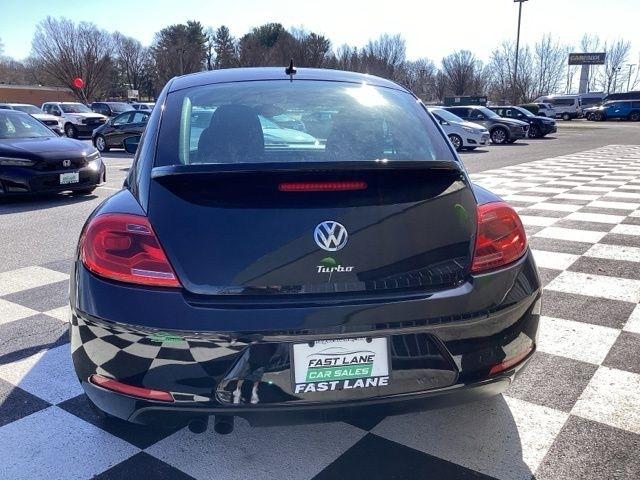 Volkswagen Beetle  2016