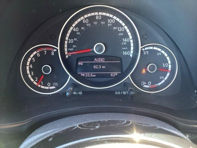 Volkswagen Beetle  2016