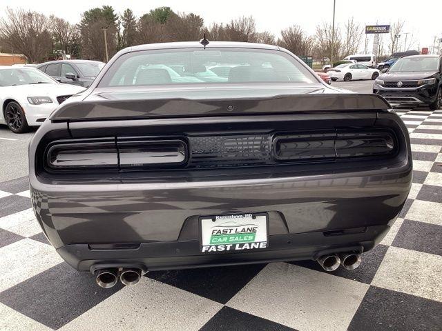 Dodge Challenger  2022