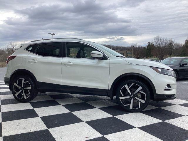 Nissan Rogue Sport  2022