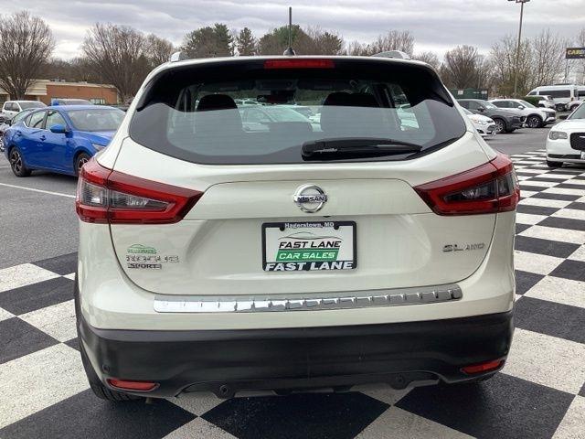 Nissan Rogue Sport  2022