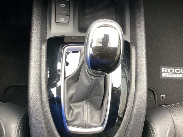 Nissan Rogue Sport  2022