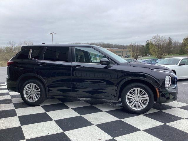 Mitsubishi Outlander  2024