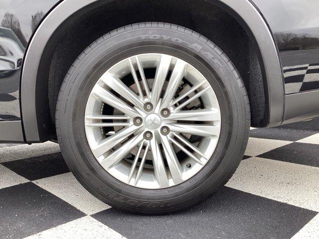 Mitsubishi Outlander  2024