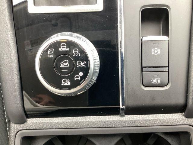 Mitsubishi Outlander  2024