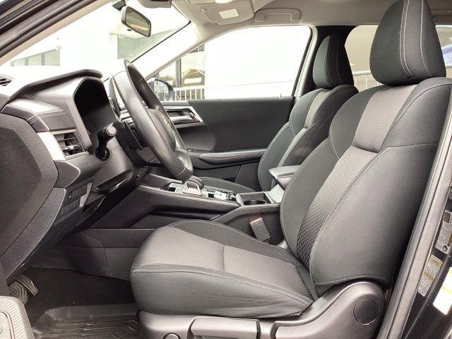 Mitsubishi Outlander  2024