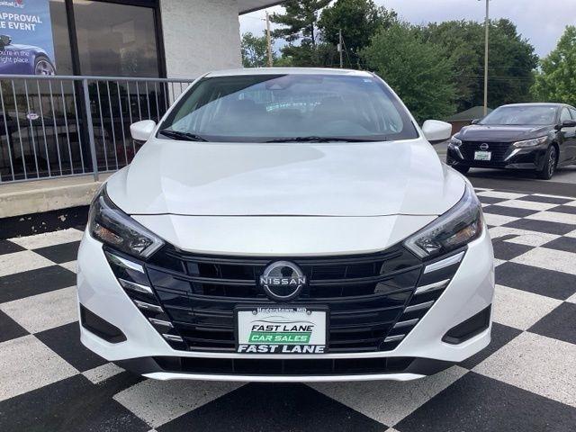 Nissan Versa  2025