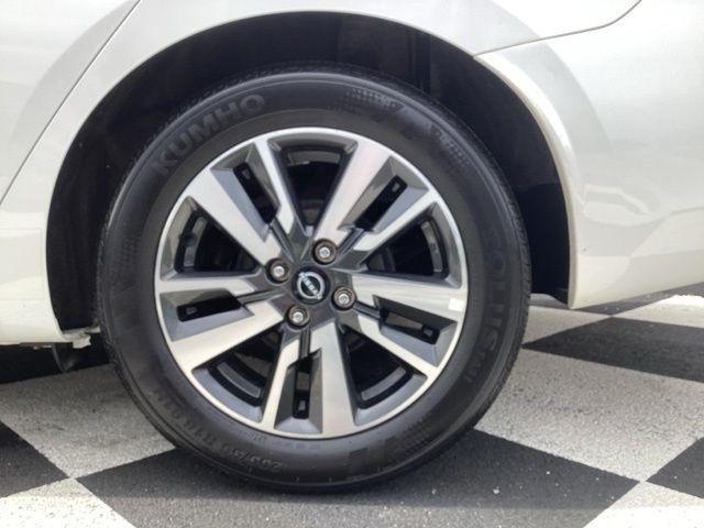 Nissan Versa  2025
