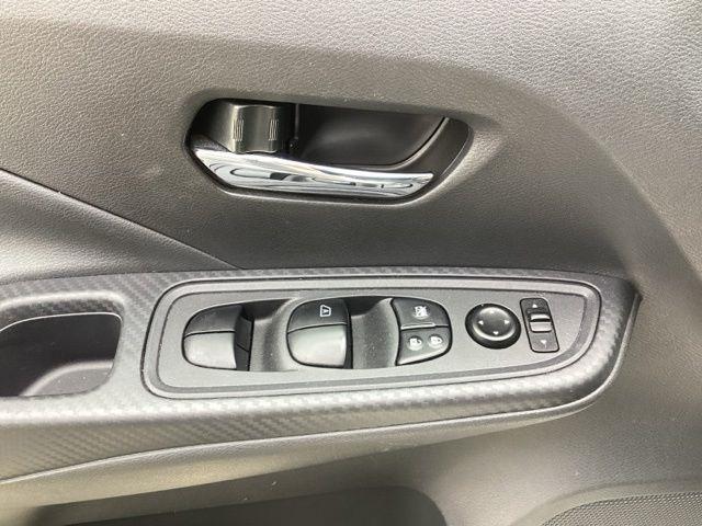 Nissan Versa  2025