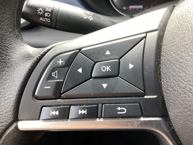 Nissan Versa  2025