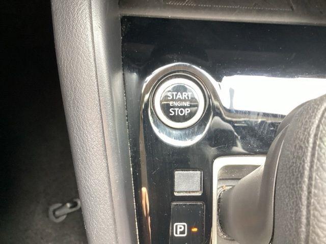 Nissan Versa  2025