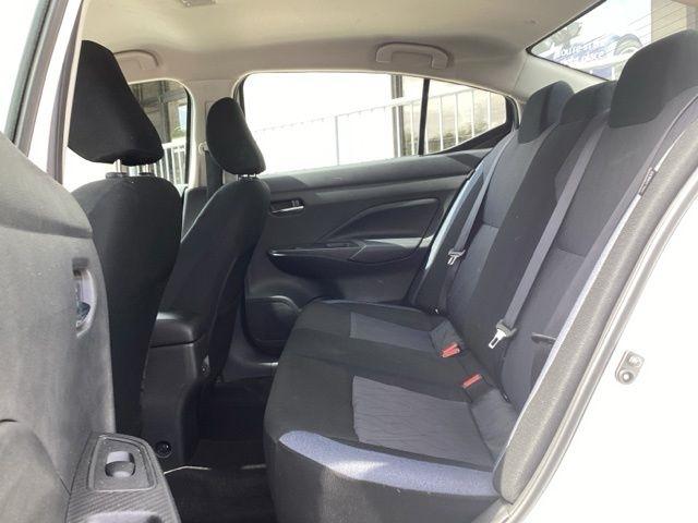Nissan Versa  2025