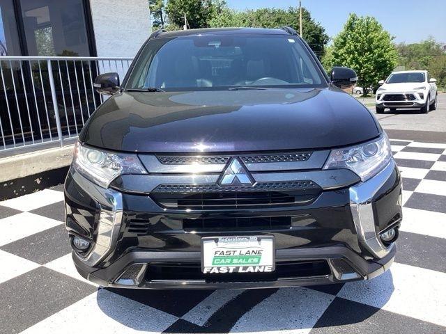 Mitsubishi Outlander  2020