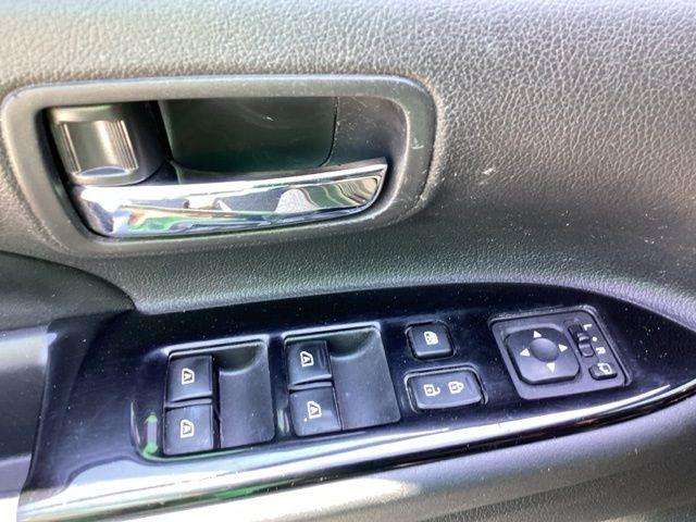 Mitsubishi Outlander  2020