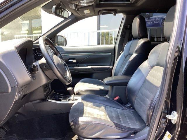 Mitsubishi Outlander  2020