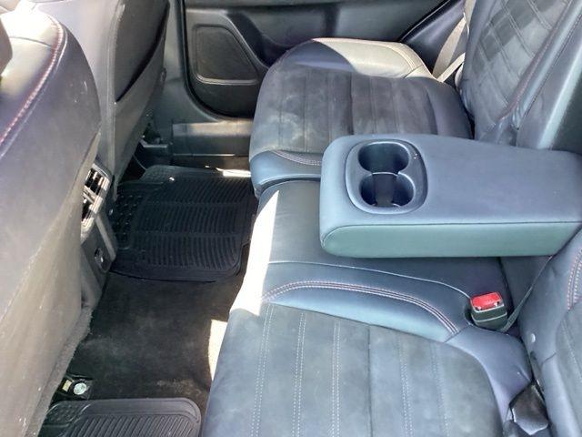 Mitsubishi Outlander  2020