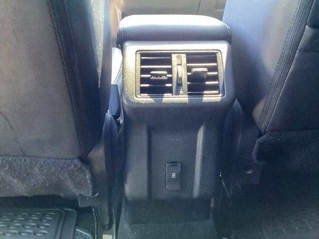Mitsubishi Outlander  2020