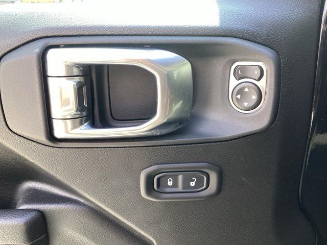 Jeep Wrangler  2025