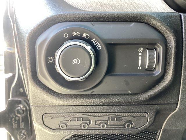Jeep Wrangler  2025