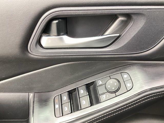 Nissan Rogue  2025