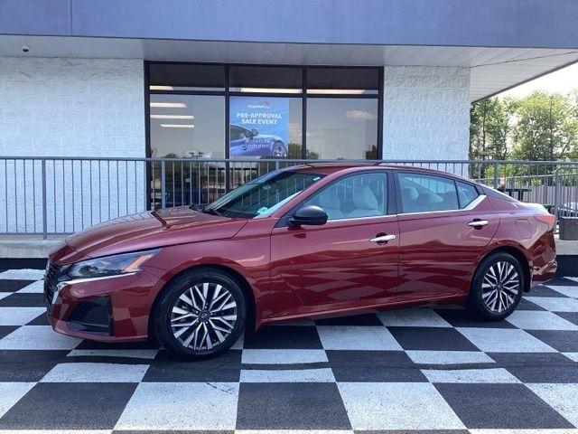 Nissan Altima  2024