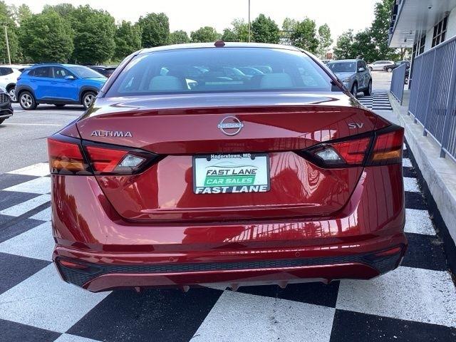 Nissan Altima  2024