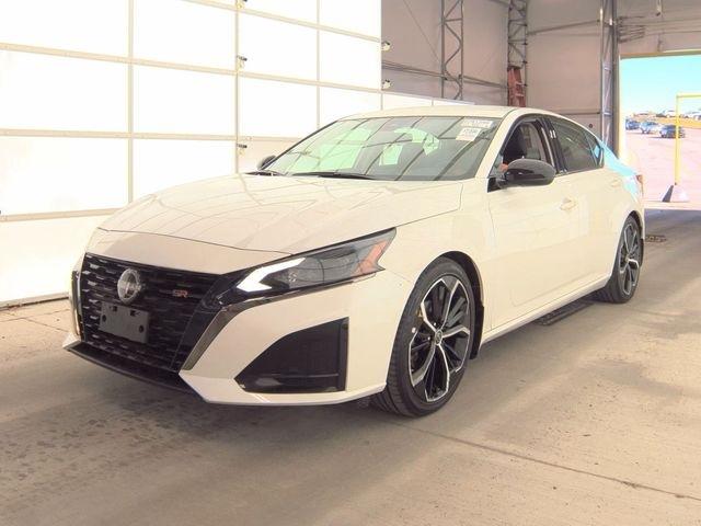 Nissan Altima  2025