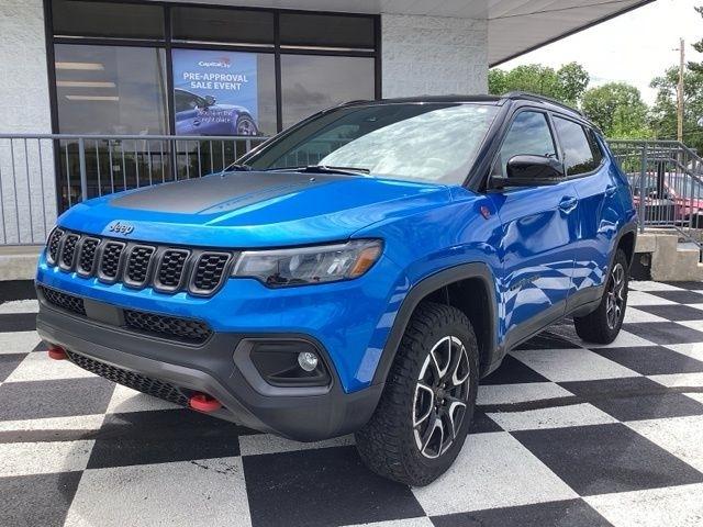 2025 Jeep Compass Trailhawk 4X4's photo