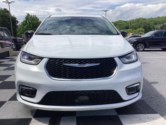 Chrysler Pacifica  2024