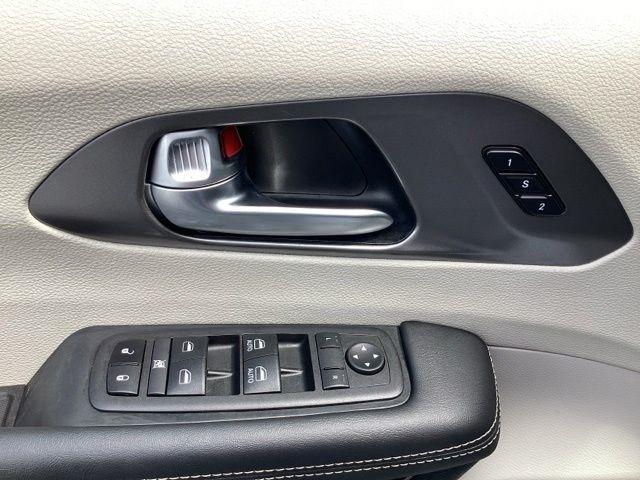 Chrysler Pacifica  2024