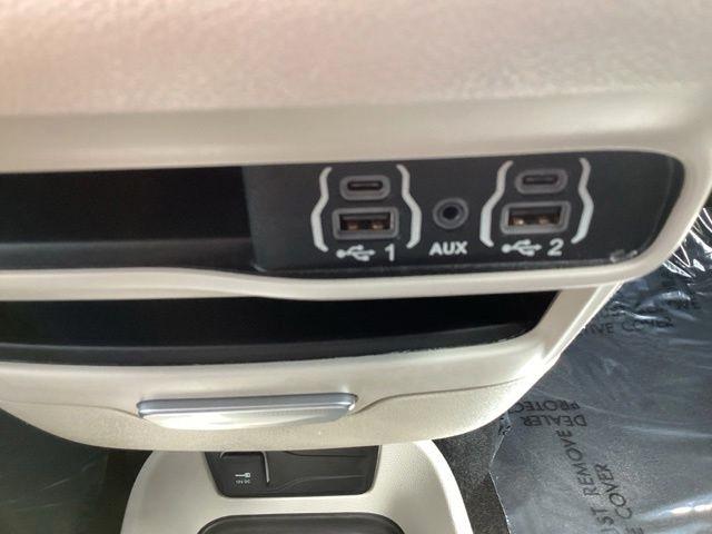 Chrysler Pacifica  2024