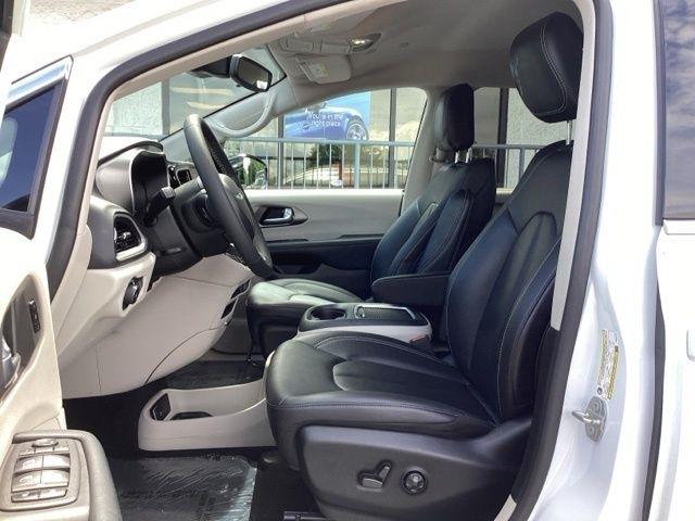 Chrysler Pacifica  2024
