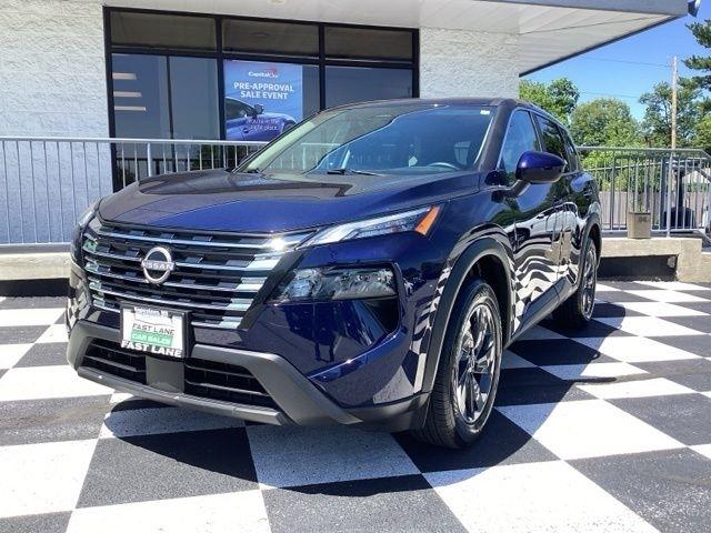 2025 Nissan Rogue SV FWD's photo