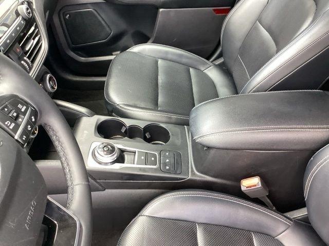 Ford Escape Hybrid  2021