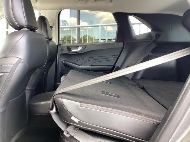 Ford Escape Hybrid  2021
