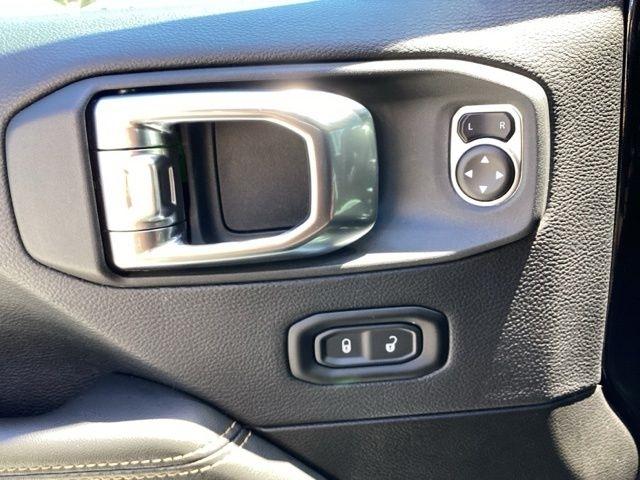 Jeep Wrangler  2025