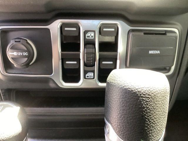 Jeep Wrangler  2025