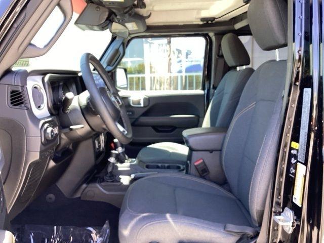 Jeep Wrangler  2025