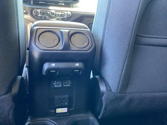 Jeep Wrangler  2025
