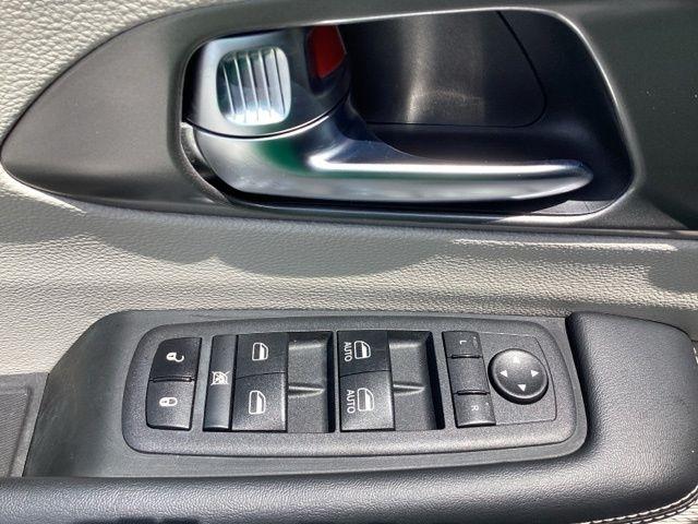Chrysler Pacifica  2023