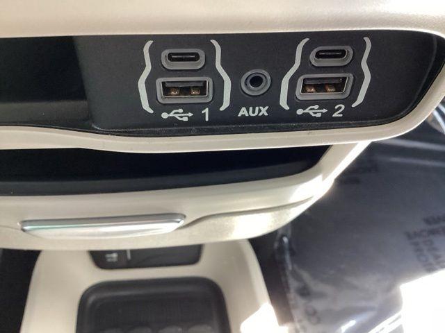 Chrysler Pacifica  2023